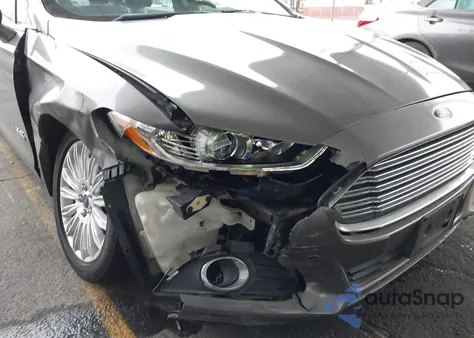 2014 Ford Fusion Energi Se Luxury z USA, uszkodzony, nr VIN 3FA6P0PU1ER269314